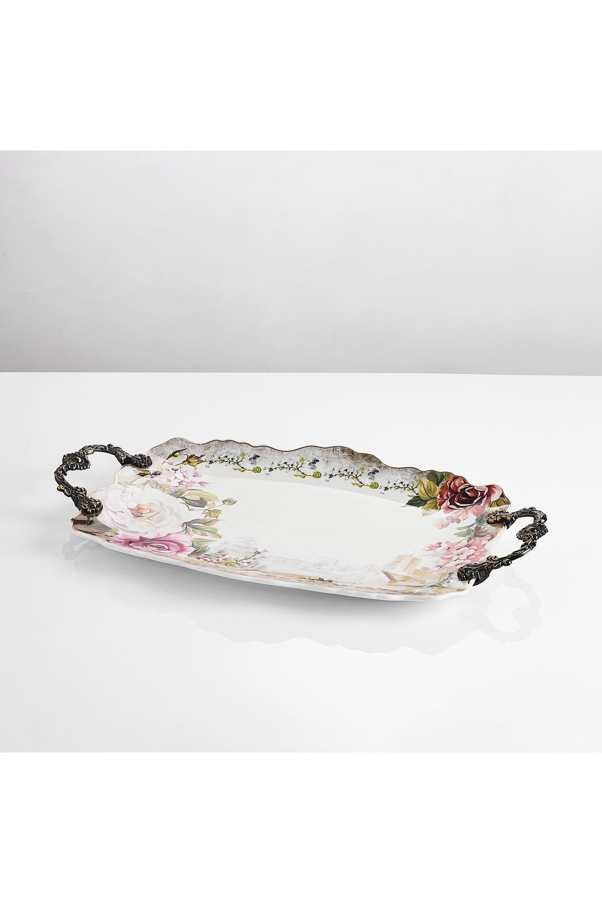 Tavă servire porțelan ovală model floral vintage, mânere metalice bronz, 44.5 cm