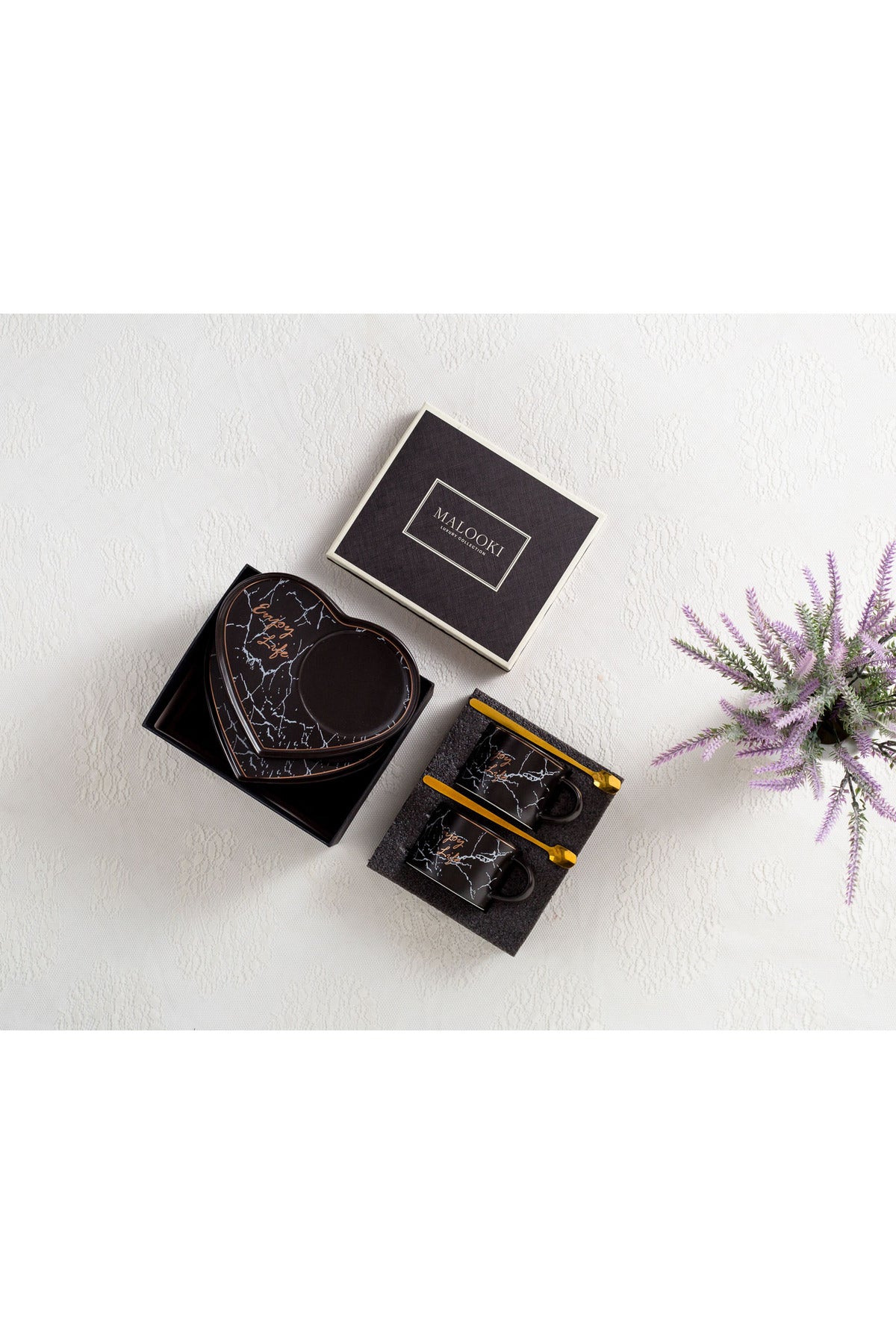 Set de 2 cești cu 2 farfurioare Inimă și 2 lingurițe, porțelan, 200 ml - Negru