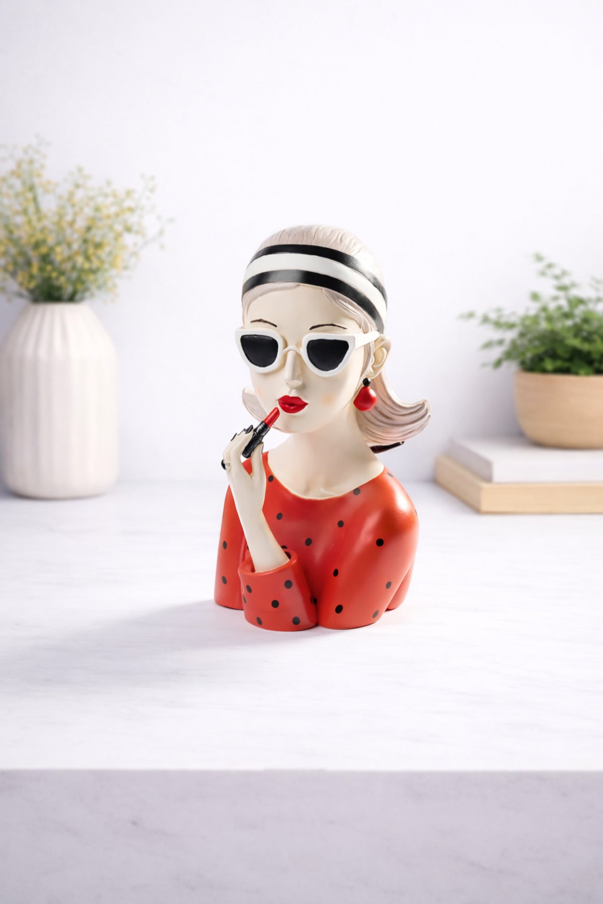 Statuetă decorativă femeie cu ochelari și ruj, 26.5 cm, decor modern pentru living