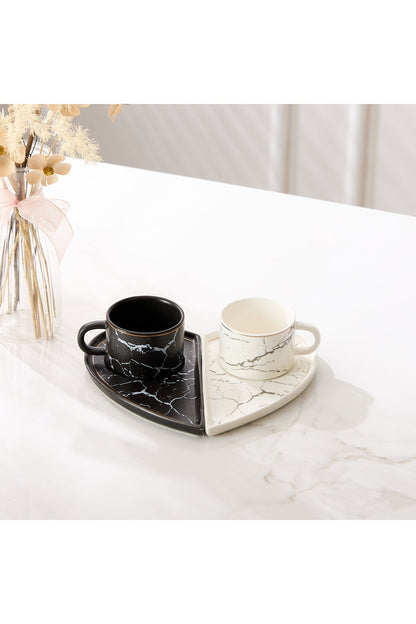 Set 2 cești espresso din porțelan cu farfurioare în formă de inimă - 90 ml