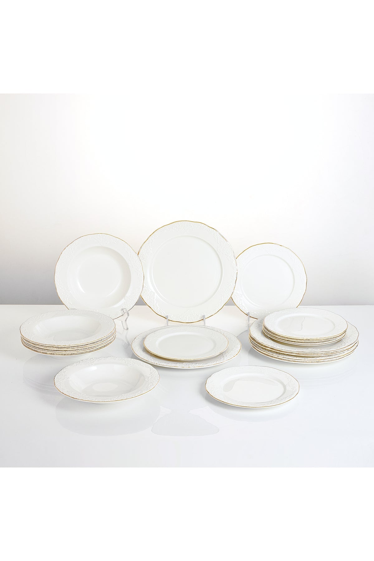 Serviciude masă din porțelan 18 piese Antic set farfurii6persoane decor elegant relief margine aurie
