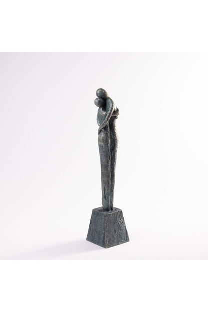 Statuetă Decorativă Cuplu Îmbrățișat – Design Artistic
