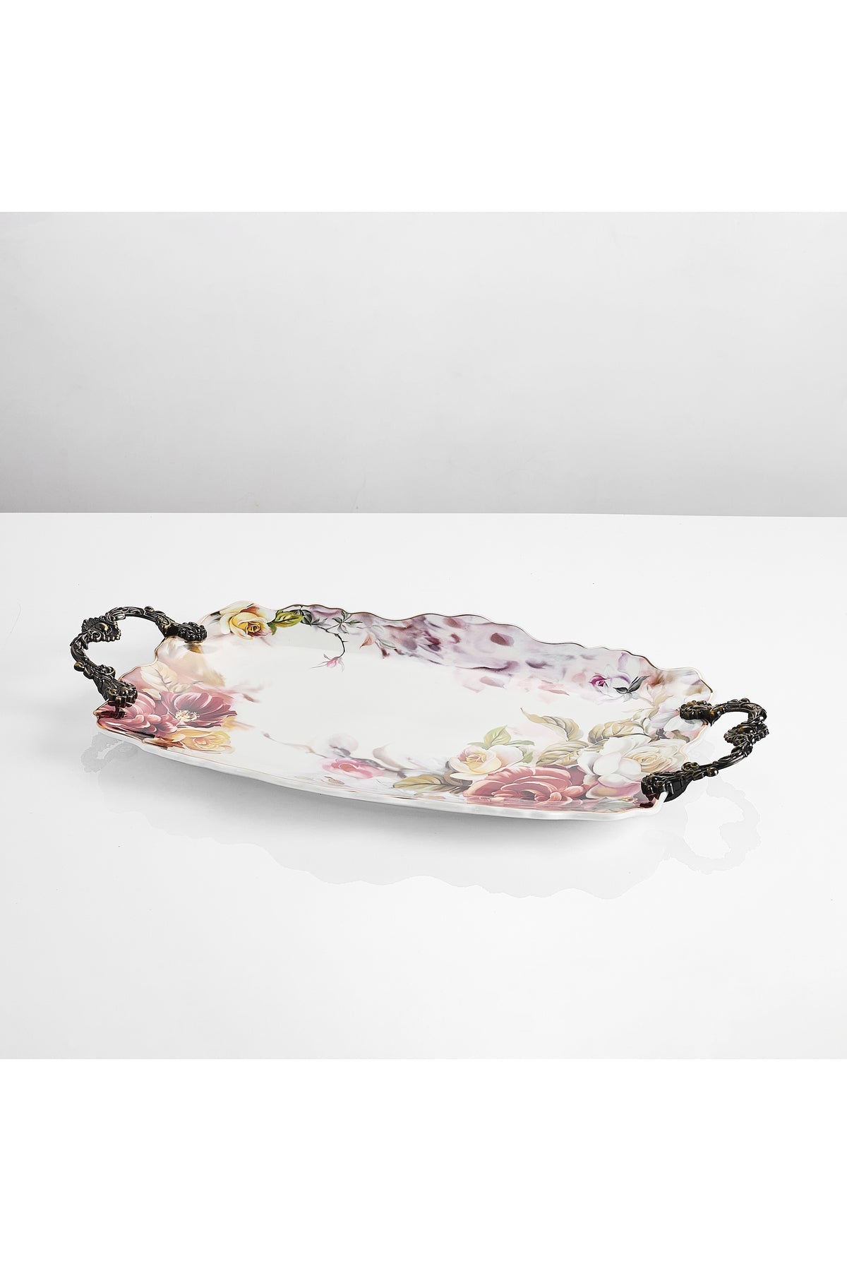 Tavă servire porțelan ovală model floral vintage, mânere metalice bronz, 44.5 cm