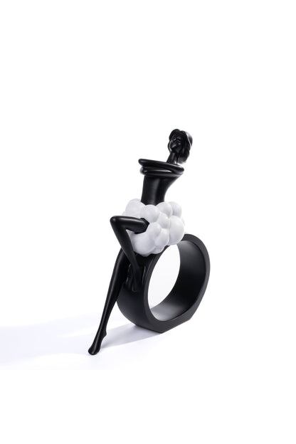 „fustă de nor” – Statuetă modernă din rășină – 27 cm