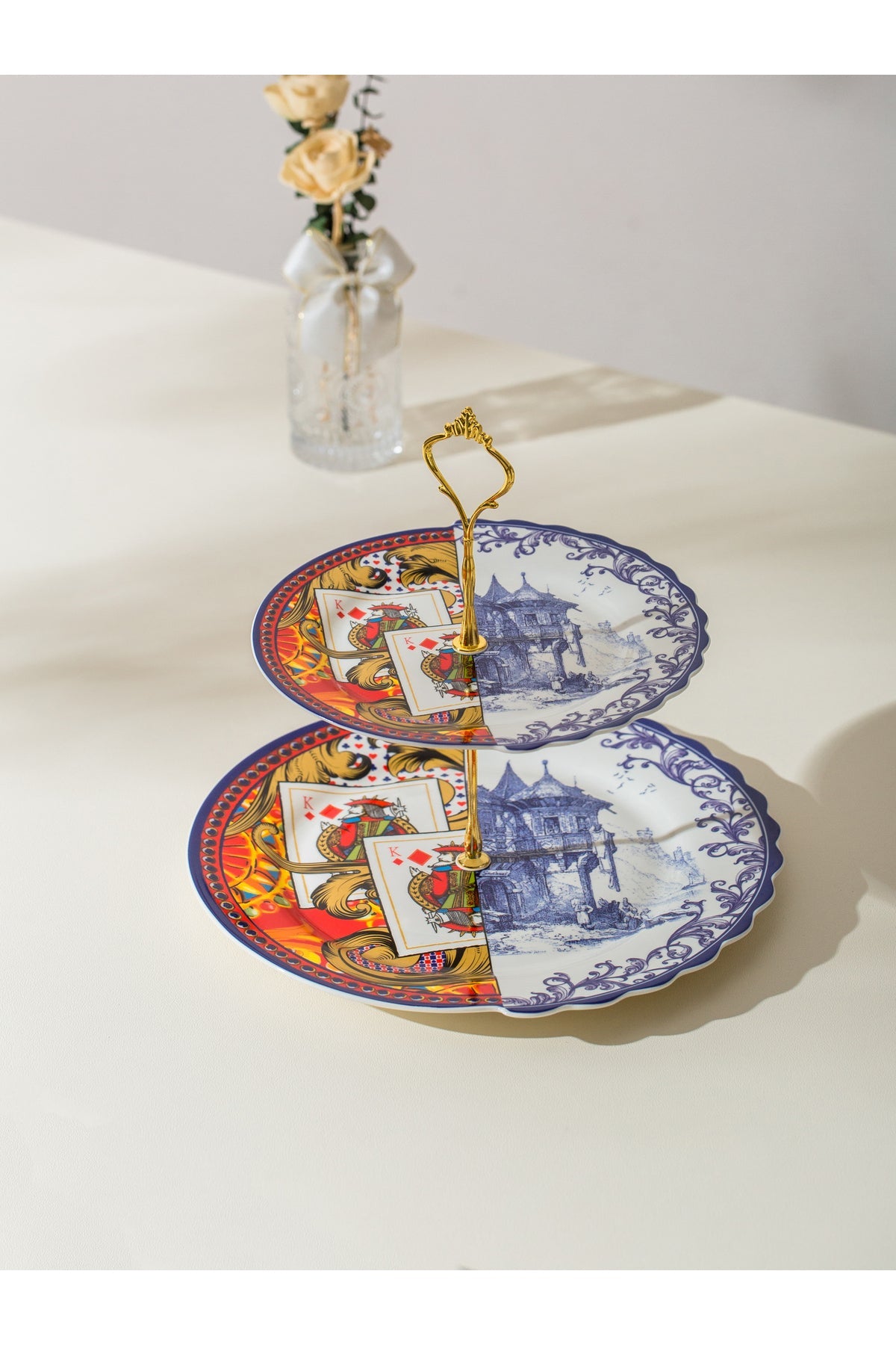 Platou etajat 2 nivele Royal – porțelan cu design baroc, suport prăjituri și aperitive