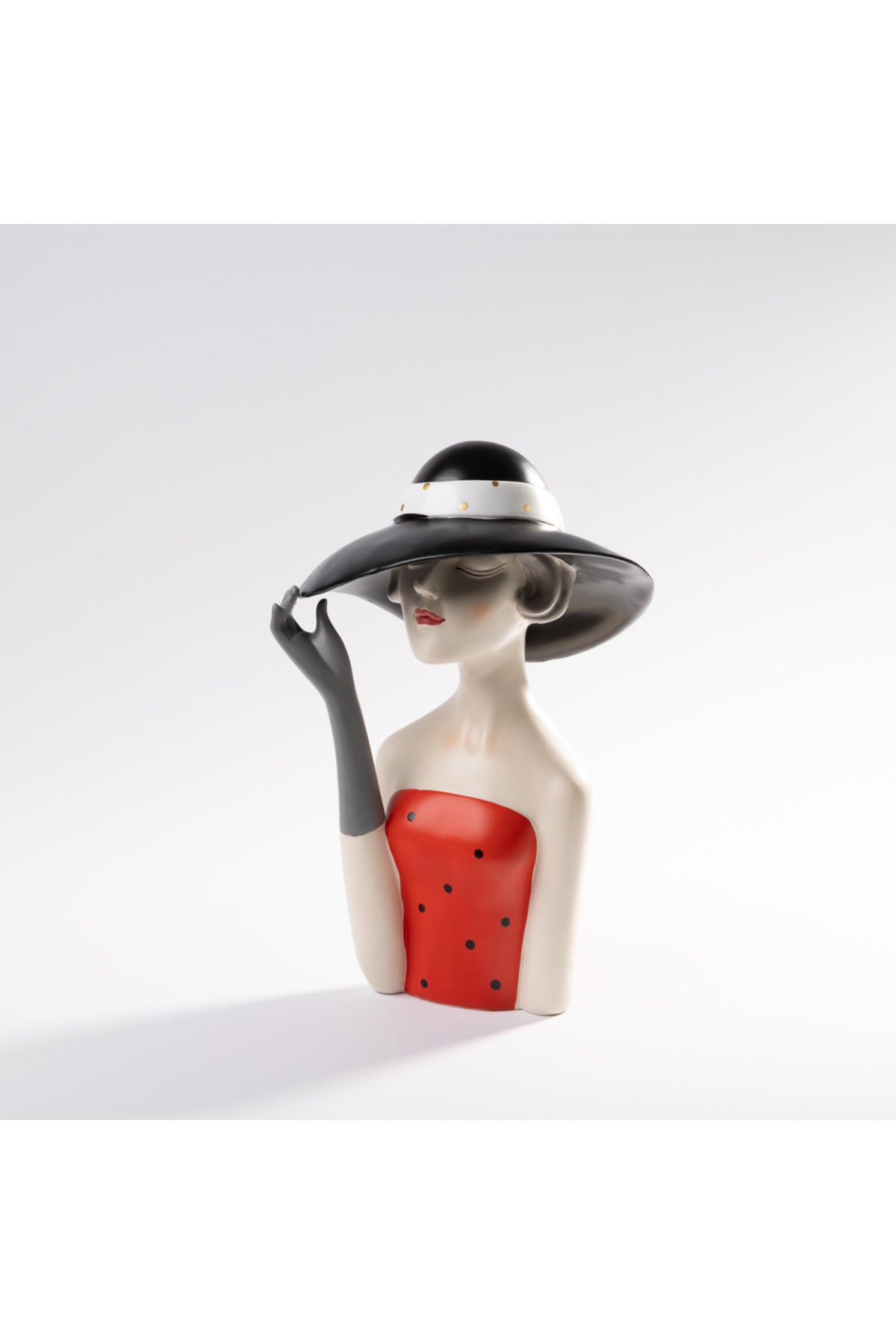 Statuetă decorativă femeie elegantă cu pălărie neagră, 30 cm, decor modern pentru living