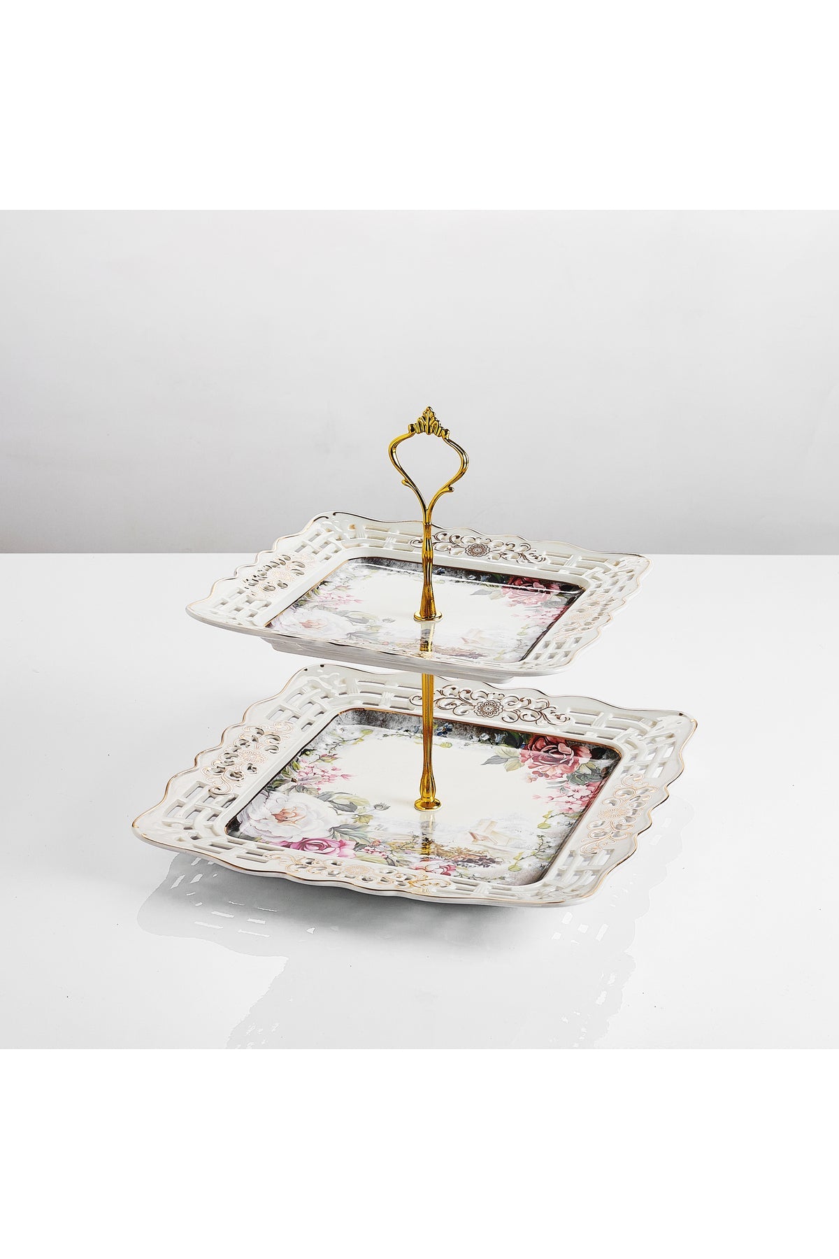 Platou etajat 2 niveluri porțelan, model floral vintage, tijă metalică aurie