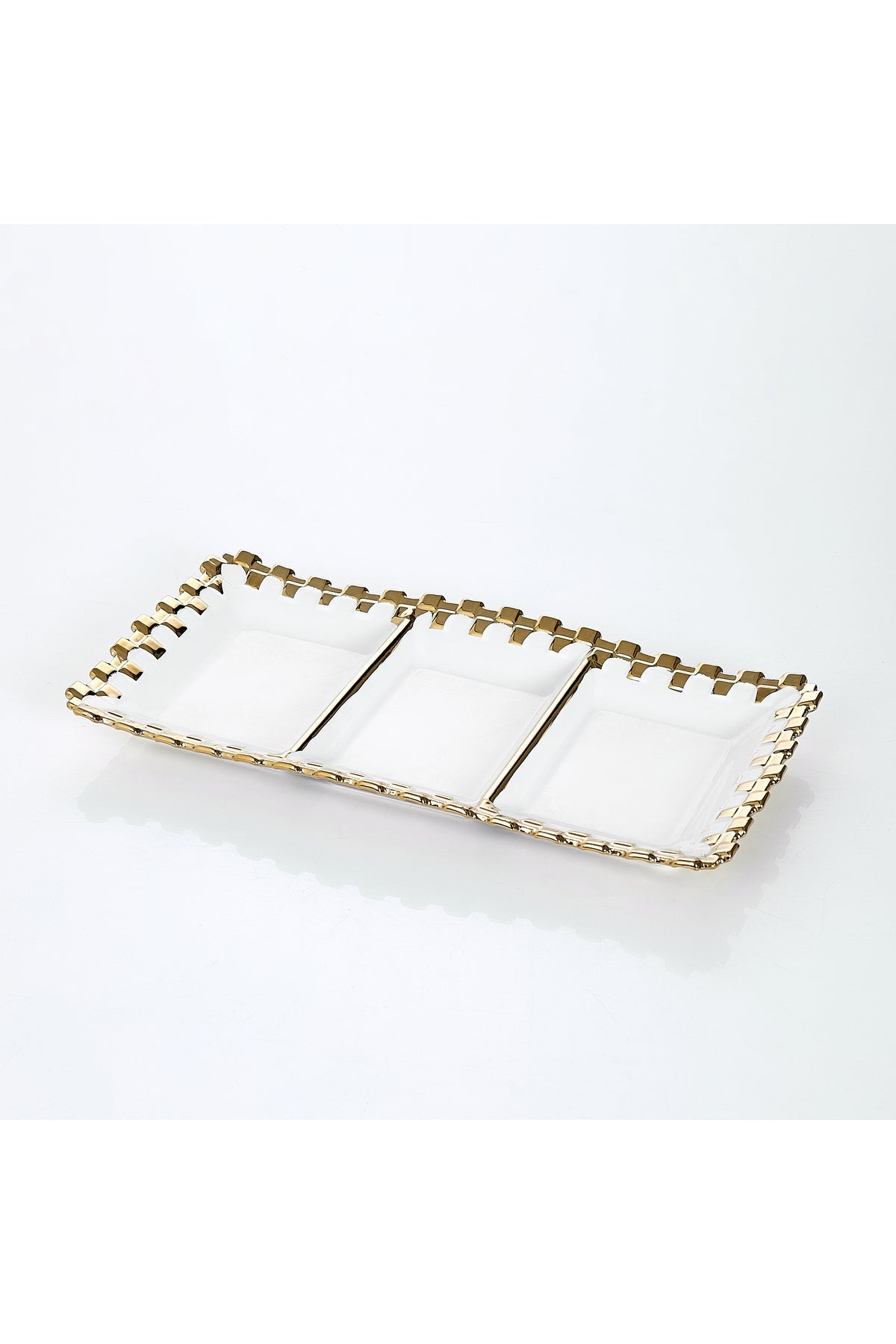 Platou compartimentat 3 secțiuni porțelan, bordură aurie dantelată, 35 x 17 cm