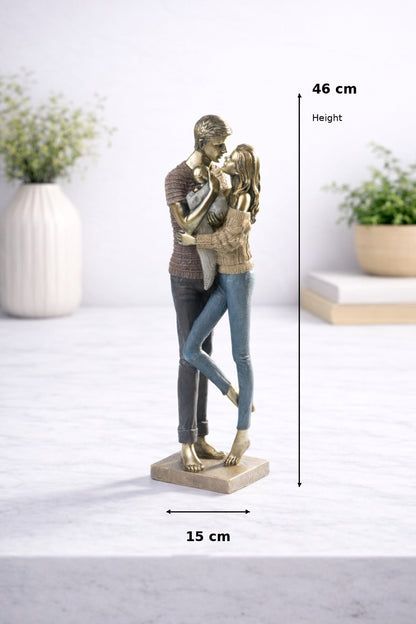 Statuetă Cuplu cu Bebeluș – Sculptură Decorativă Familie