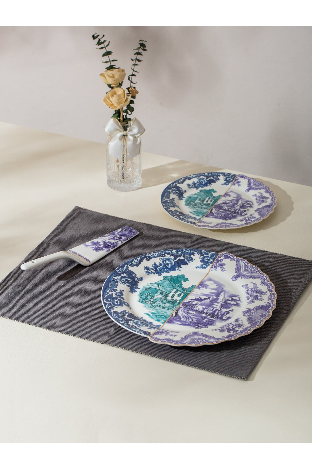 Set tort Willow – 6 farfurii desert și farfurie mare porțelan, design clasic albastru și mov