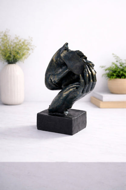 Statuetă Decorativă „Silent Embrace”, negru – 23.5