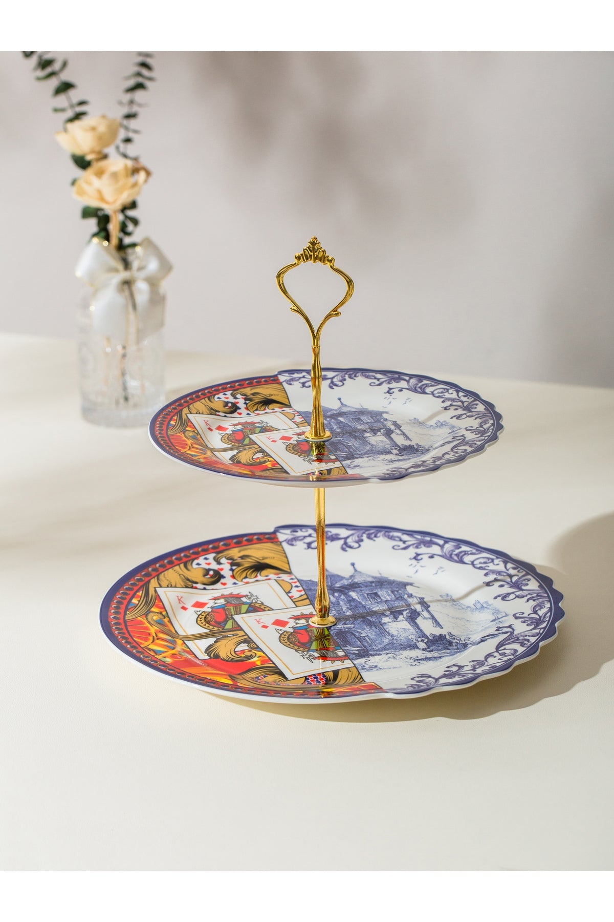 Platou etajat 2 nivele Royal – porțelan cu design baroc, suport prăjituri și aperitive