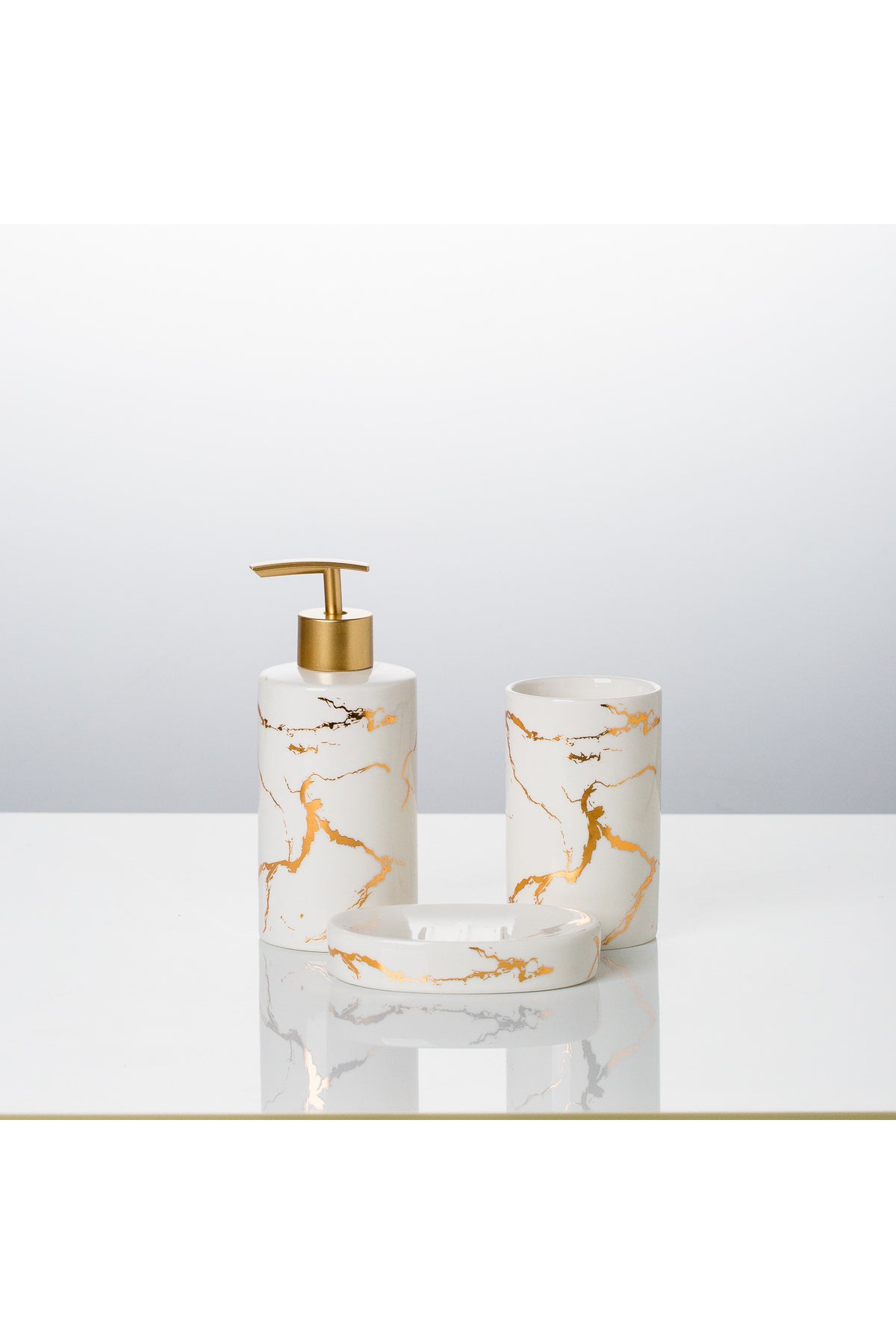 Set accesorii baie Marble 3 piese – dozator sapun, suport sapun solid, pahar, porțelan cu detalii aurii