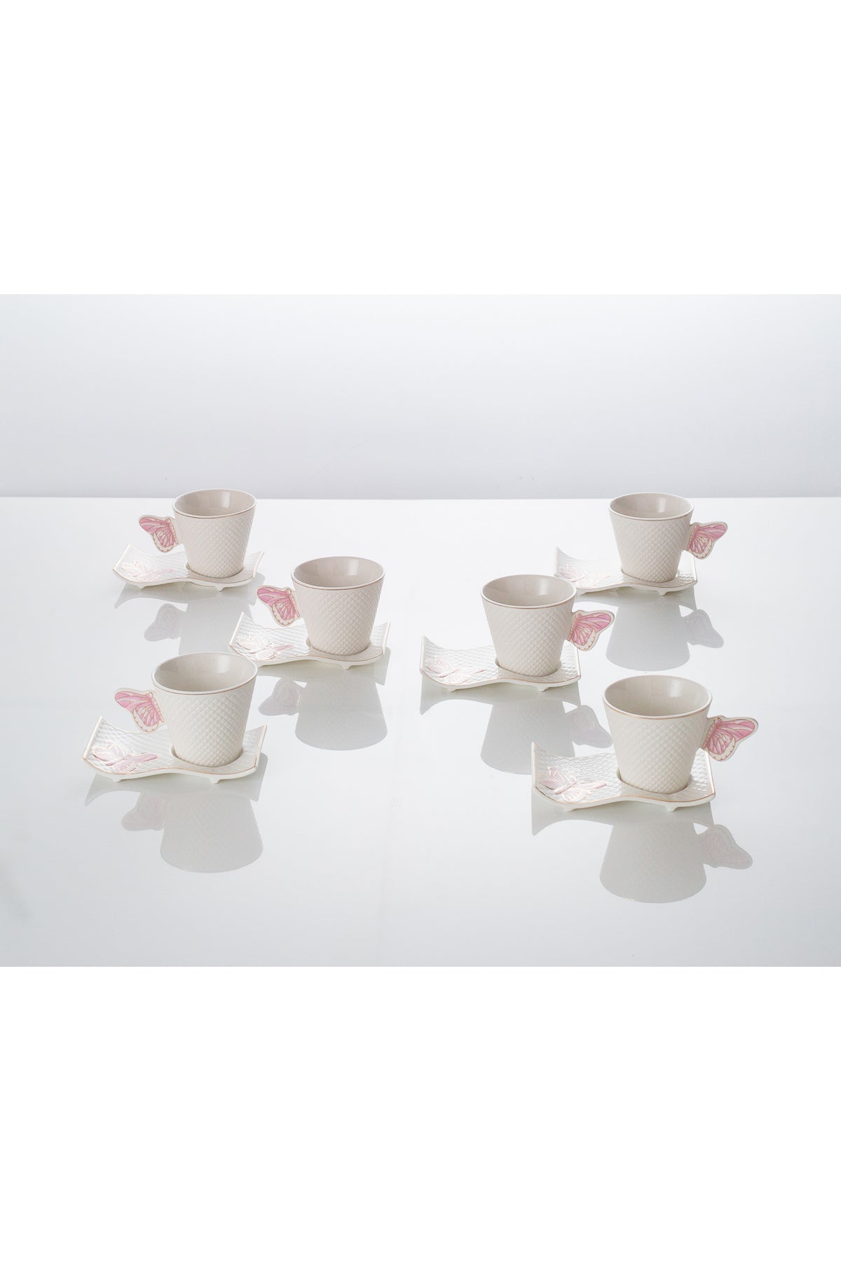 Set 6 Cești de cafea cu 6 farfurii ondulate, 180 ml, Porțelan – Model Fluture - Roz