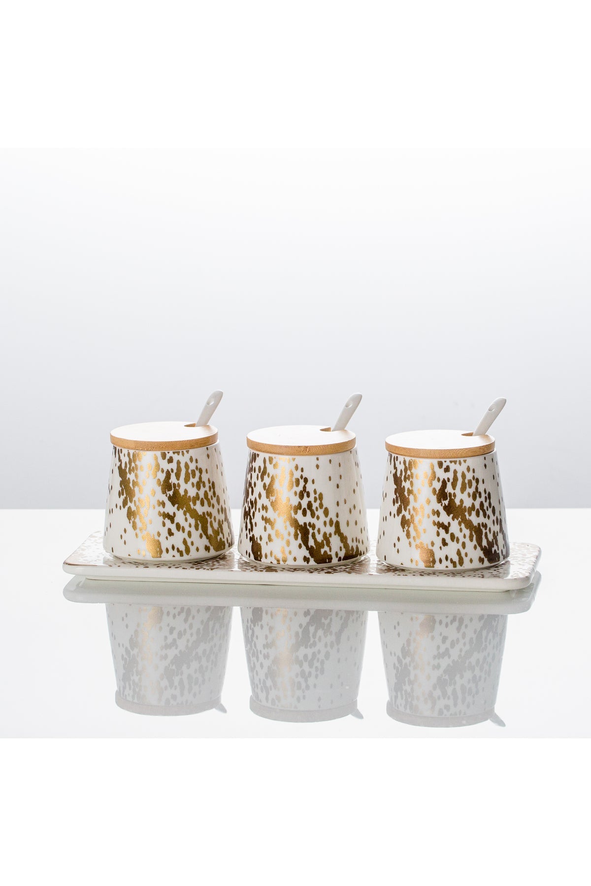 Set 3 Recipiente Condimente din porțelan, Capace Bambus și Tavă suport - Sprinkles Collection