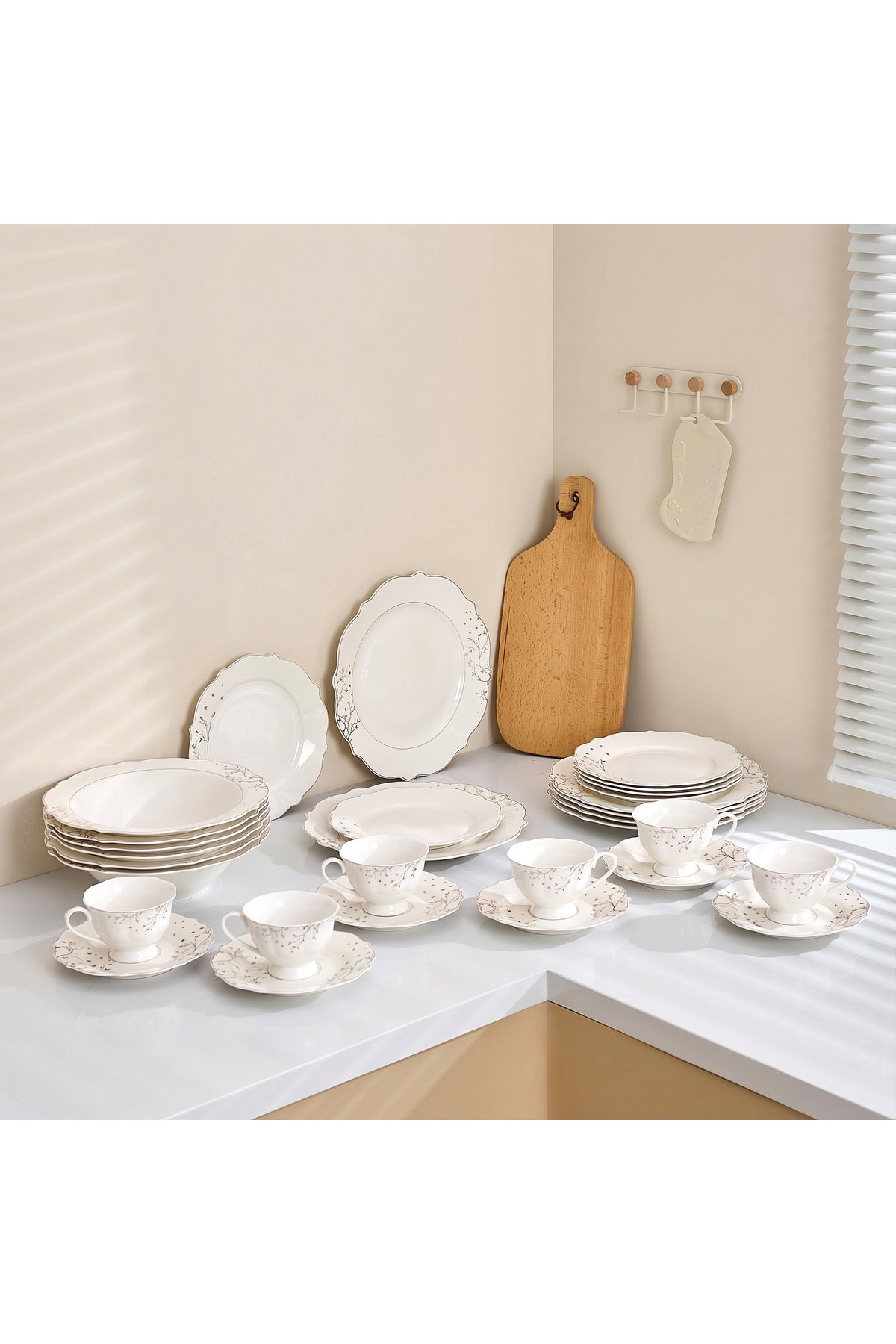 Set masă 30 piese porțelan Lifetree, alb cu ramuri aurii, 6 persoane