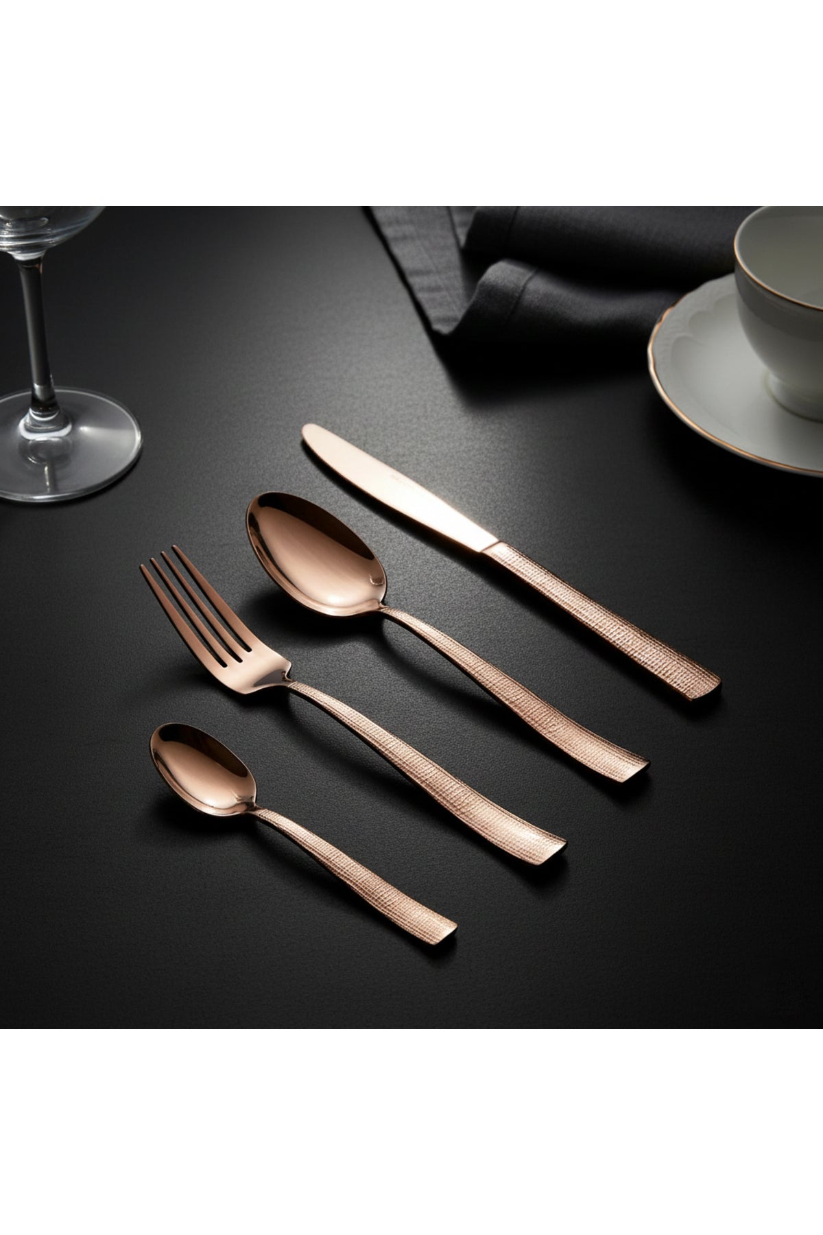 Set Tacâmuri 24 Piese pentru 6 persoane, Inox premium – Cupru Texturat