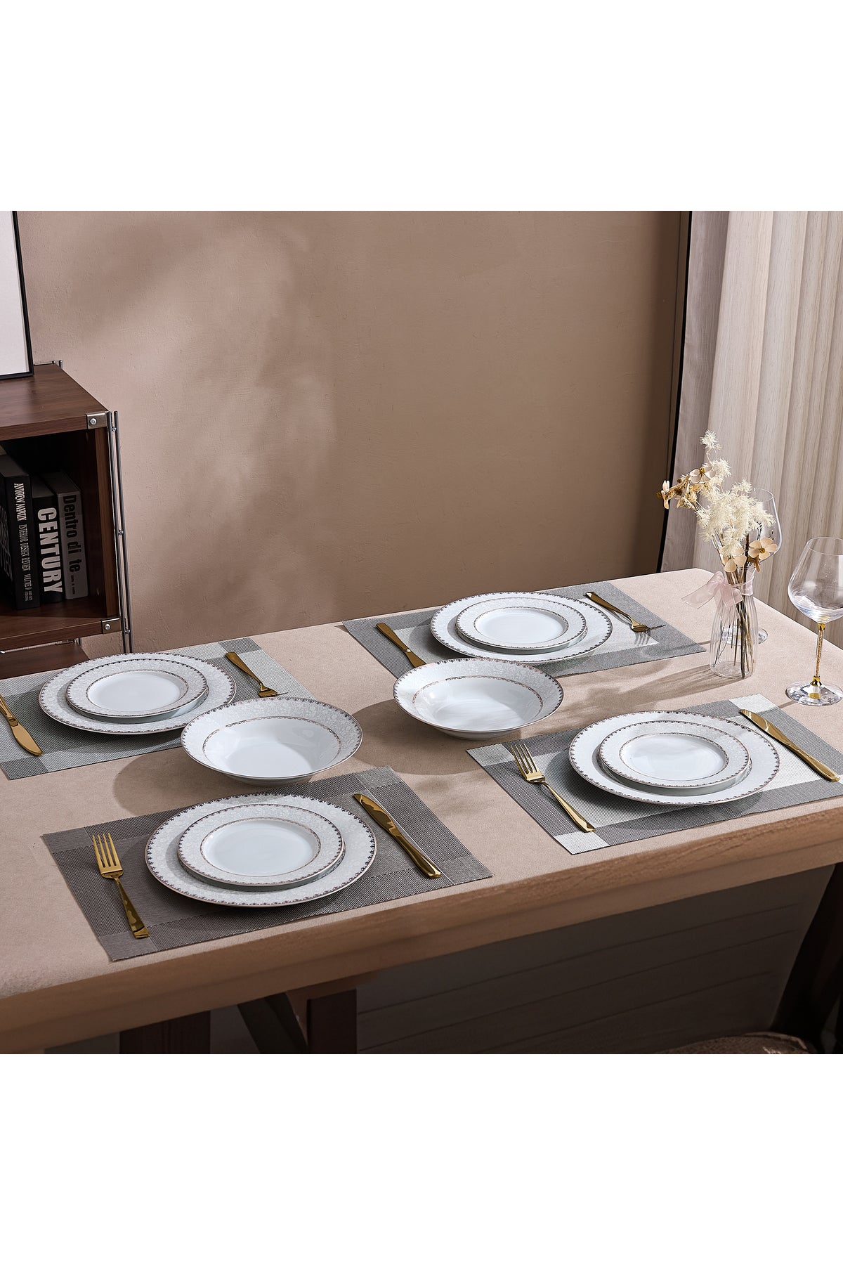 Serviciu de Masă 6 persoane Golden Lace Heritage din Porțelan, 18 Piese,Design Broderie Aurie