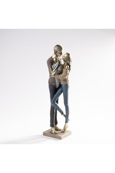 Statuetă Cuplu cu Bebeluș – Sculptură Decorativă Familie