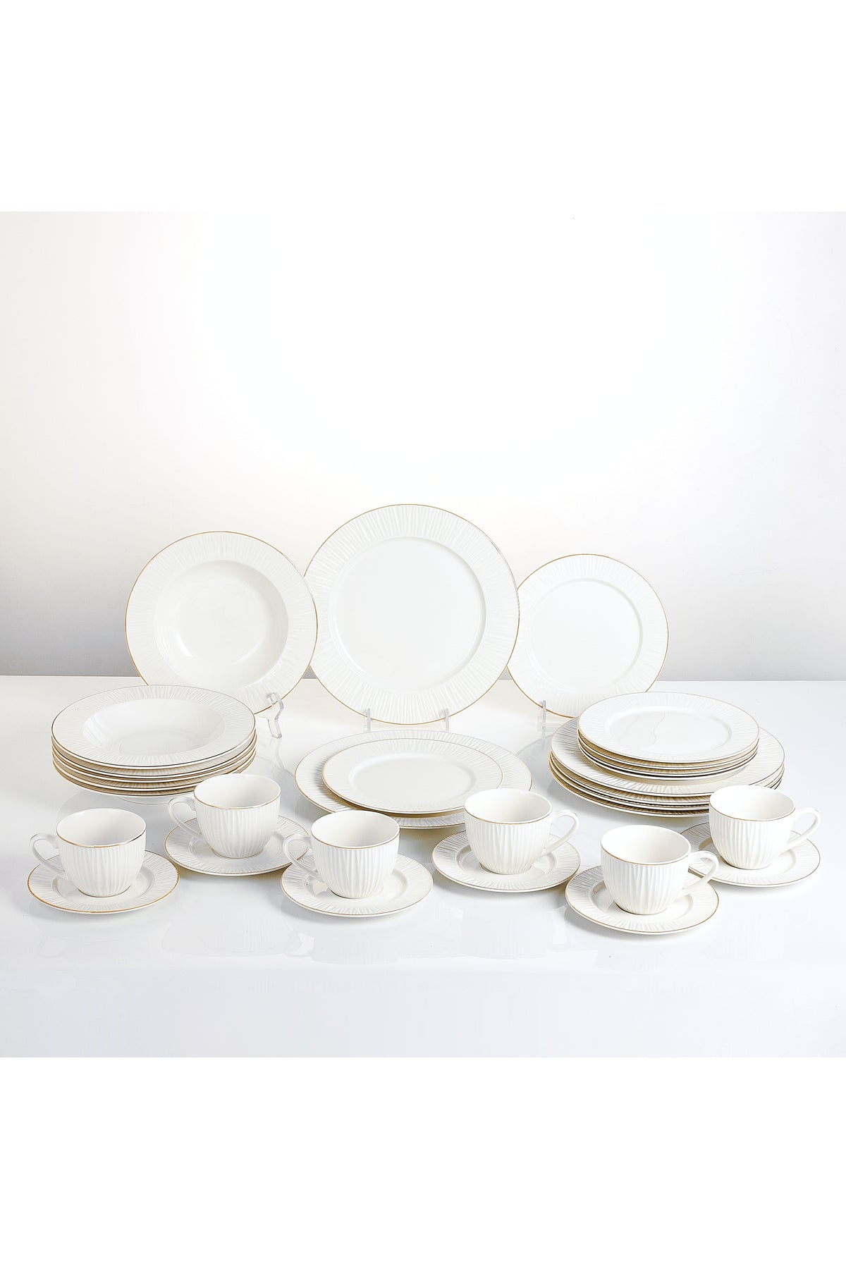 Serviciu de masă din porțelan 30 piese "Soare,set farfurii 6 persoane, decor relief cu margine aurie