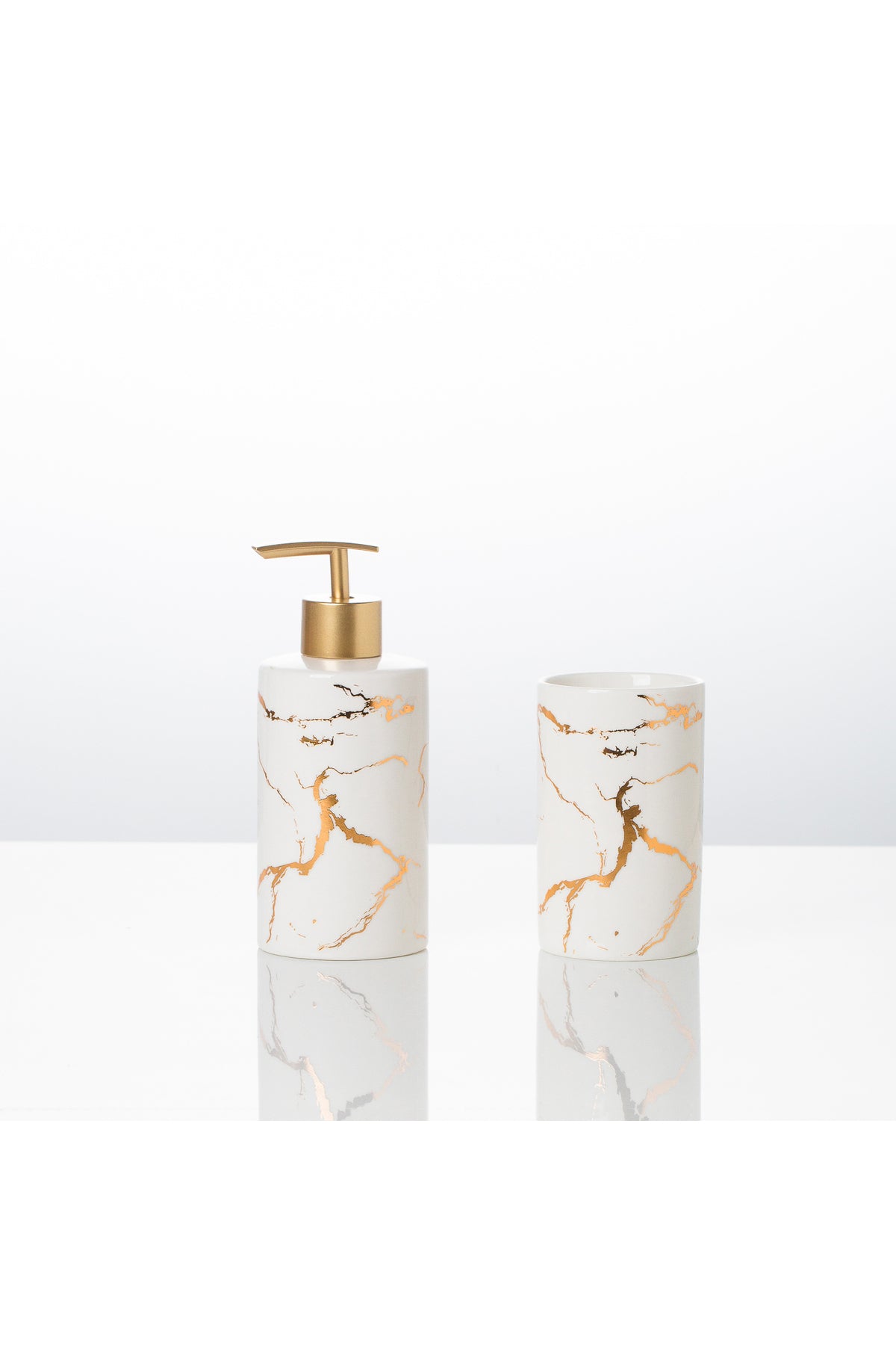 Set accesorii baie Marble 2 piese – dozator sapun lichid si pahar, porțelan cu detalii aurii