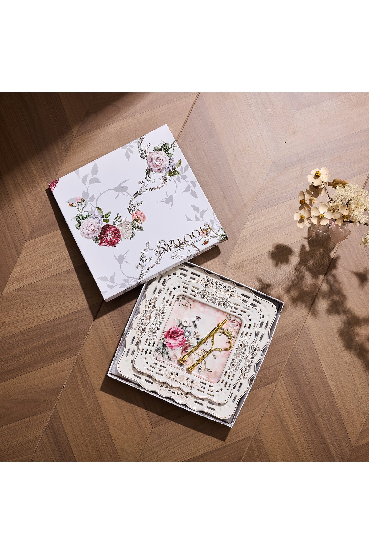 Platou etajat 2 niveluri porțelan, model floral vintage, tijă metalică aurie