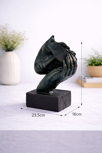 Statuetă Decorativă „Silent Embrace”, negru – 23.5