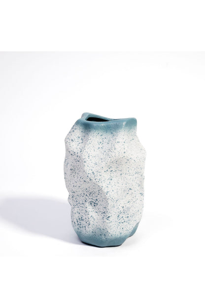 Vază Ceramică – Tonuri Albastre cu Design Abstract Ondulat - 20 cm