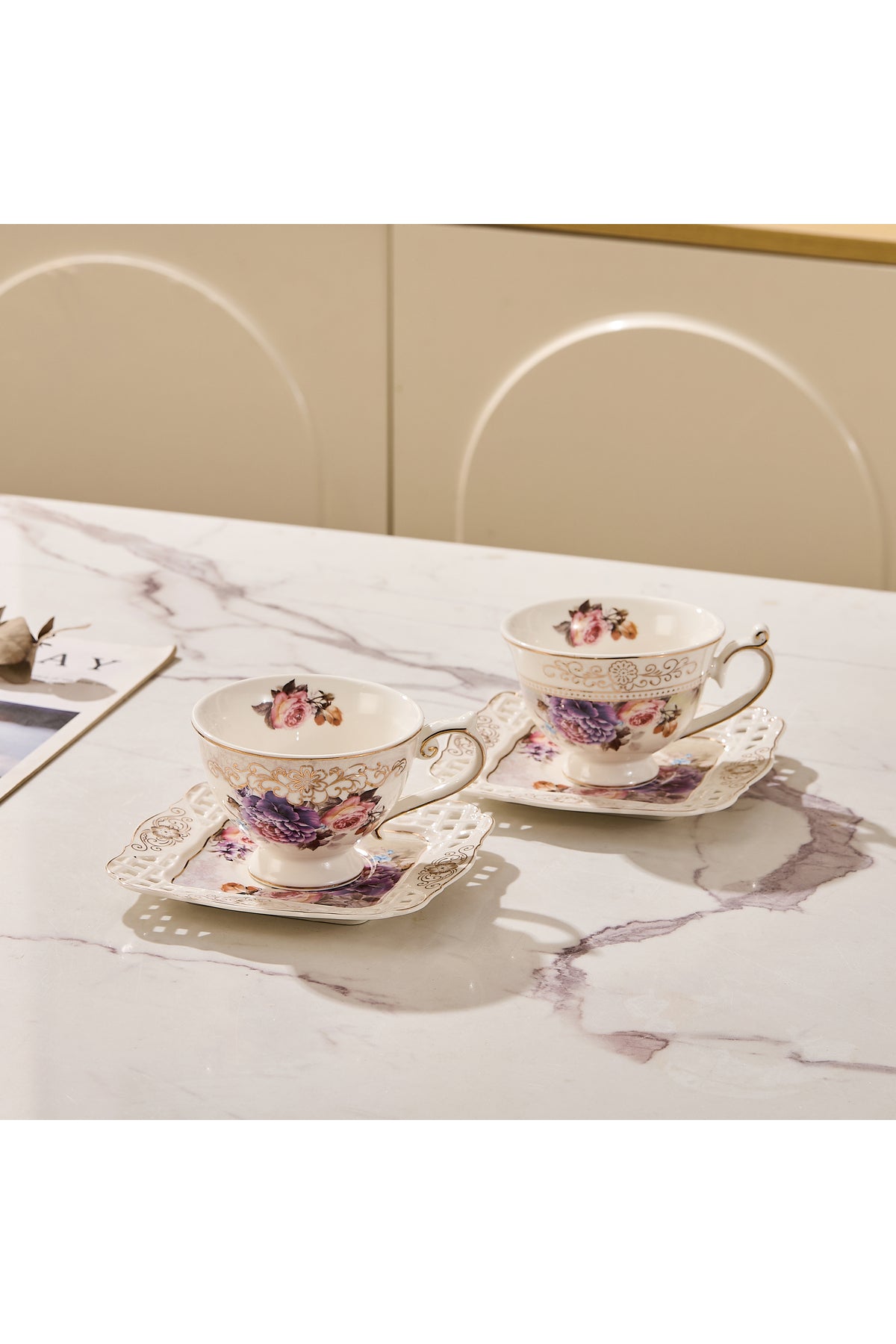 Set 2 cești cafea cu 2 farfurioare porțelan 200 ml – model floral elegant