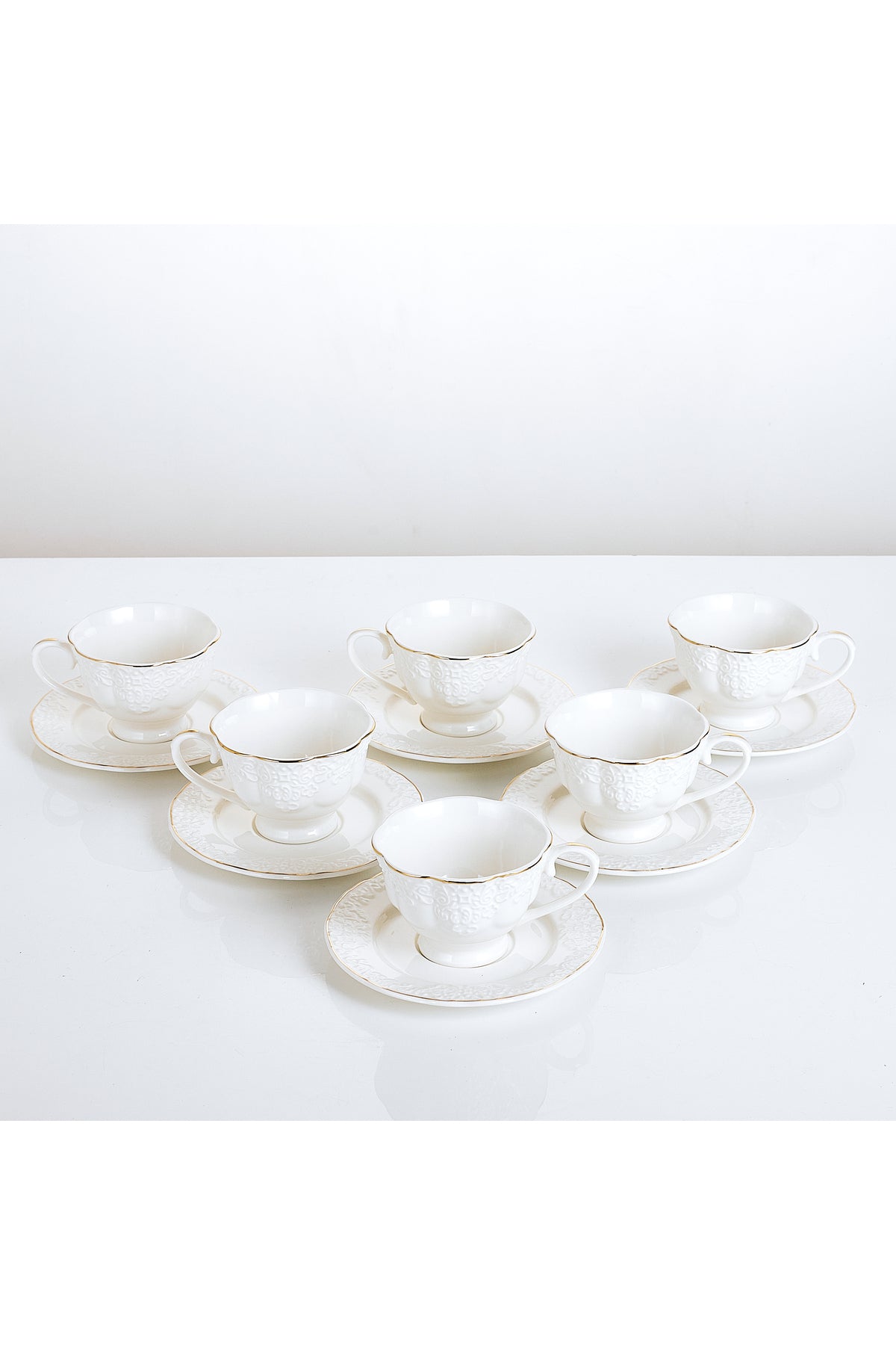 Set Serviciu cafe "ANTIC" 12 Piese, Porțelan Premium Alb, Detalii Sculptate - 200 ml