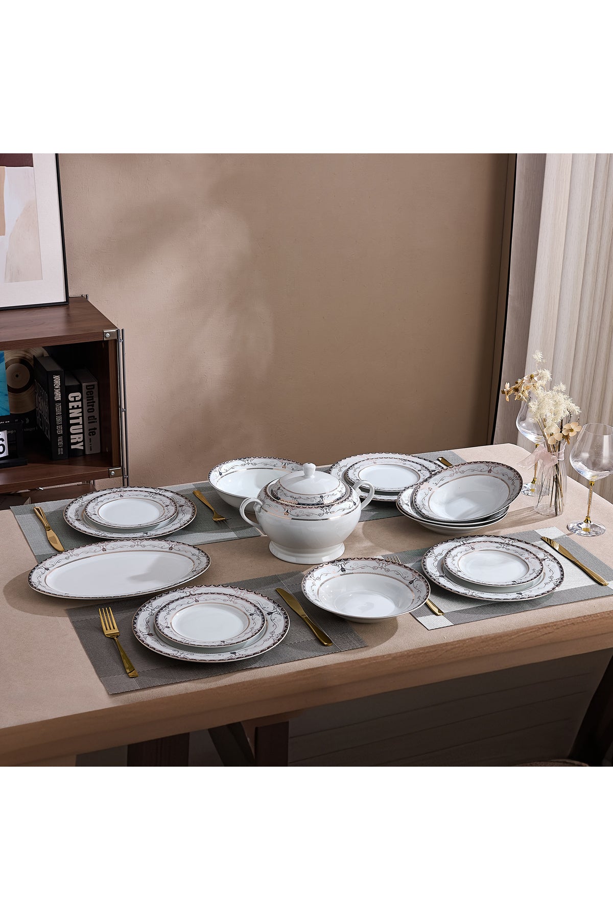 Serviciu de Masă 12 Persoane Onyx Royal Gold din Porțelan, 40 piese, Design Baroc Negru cu Aur